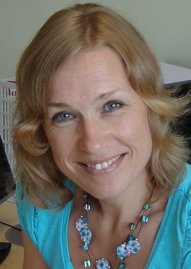 evelin.jpg (32369 bytes)